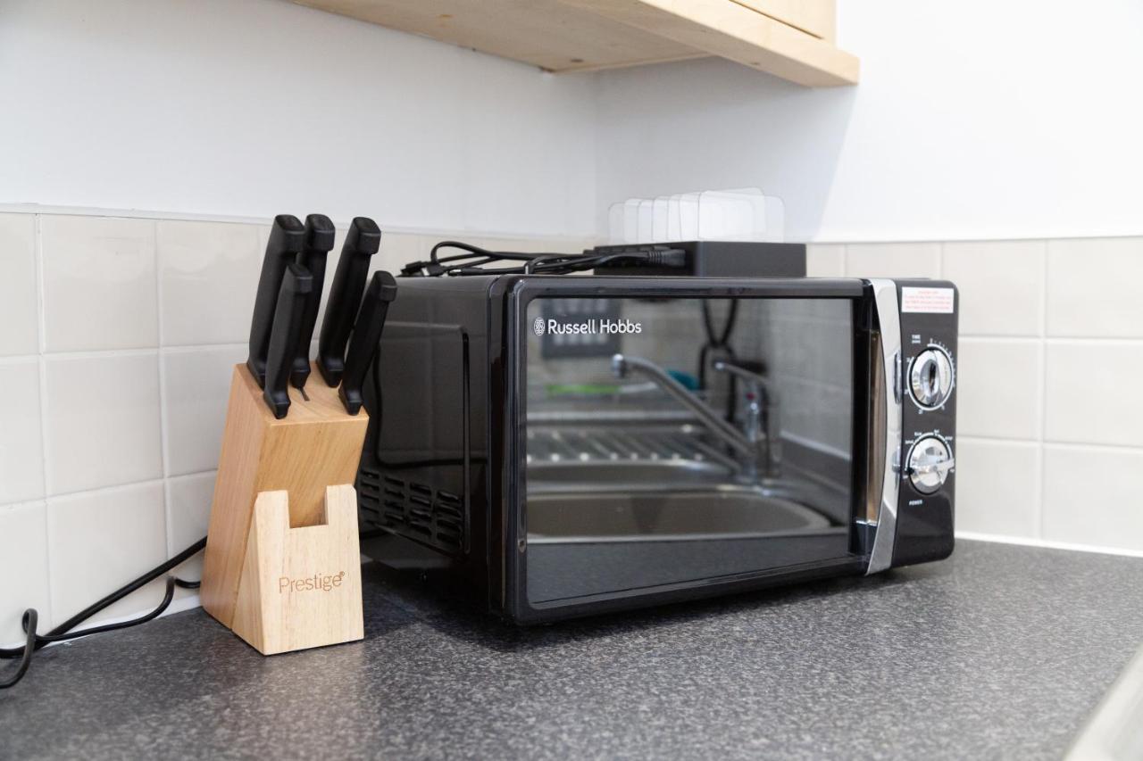 Serviced Apartment In Liverpool City Centre - Free Parking - Balcony - By Happy Days 외부 사진