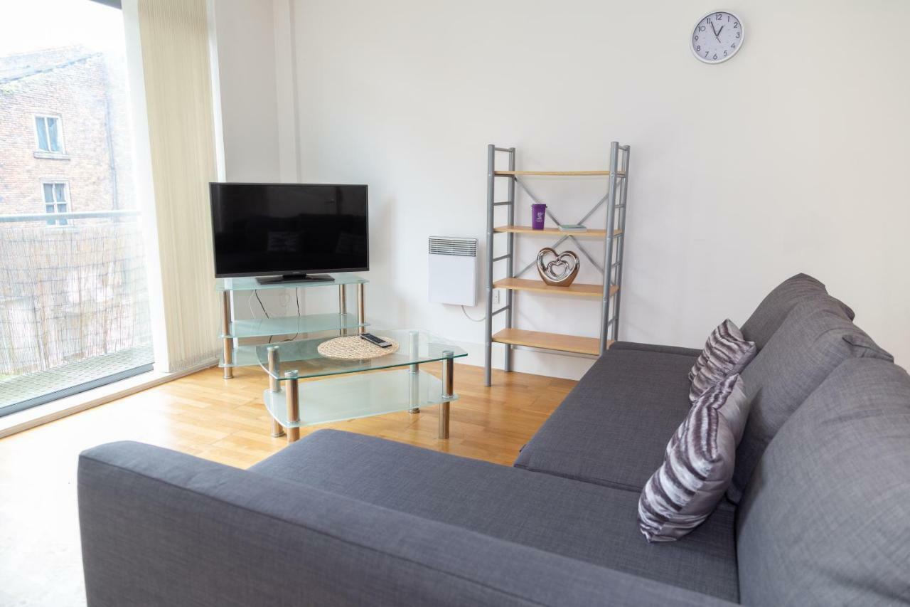 Serviced Apartment In Liverpool City Centre - Free Parking - Balcony - By Happy Days 외부 사진